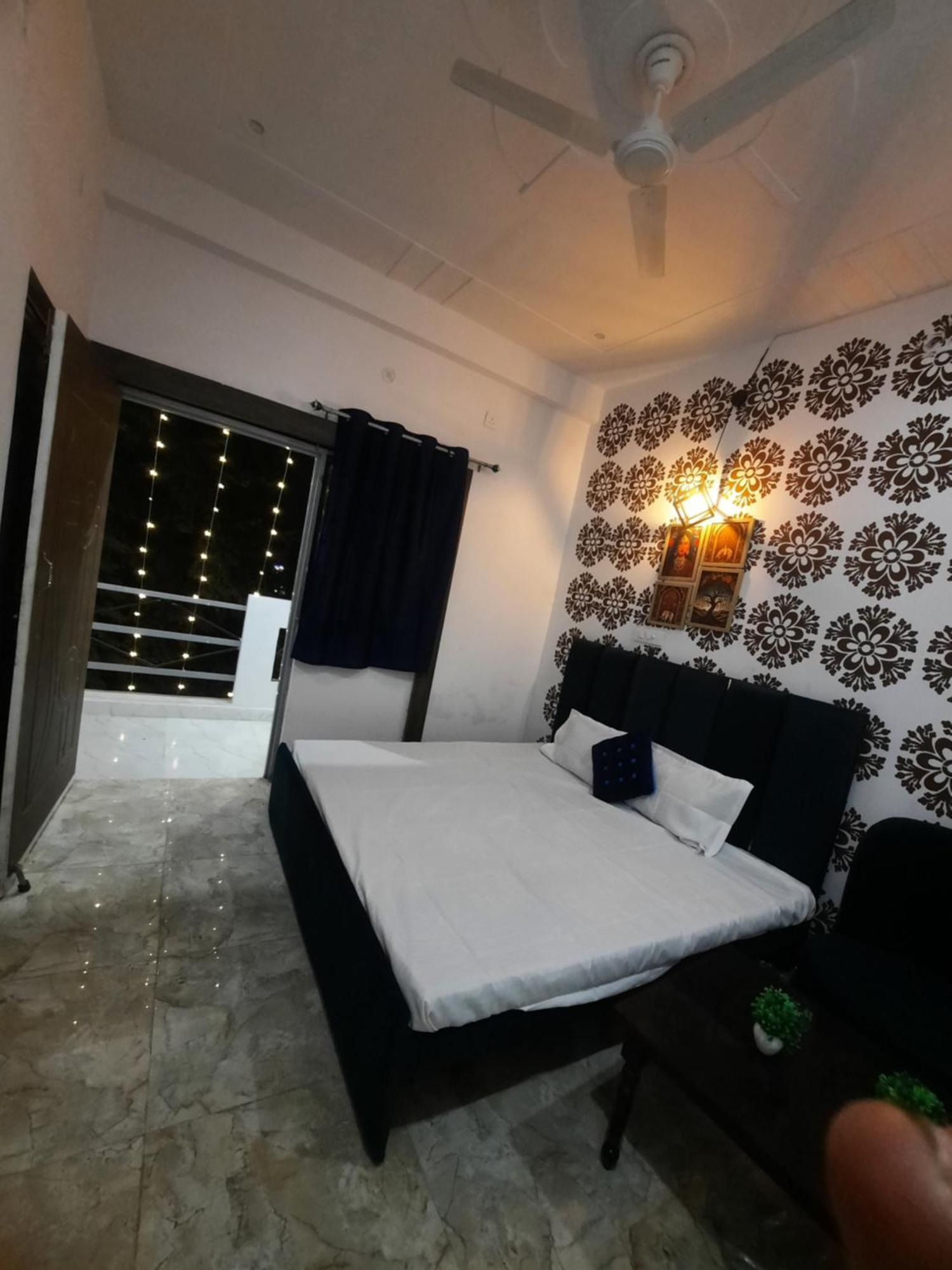 Iconic Retreat By Atulyam Stays Allāhābād Junction Eksteriør billede